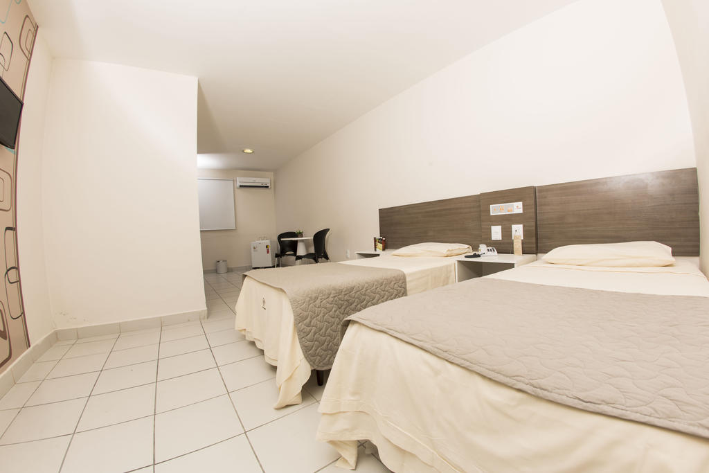 Hotel Central Каруару Екстериор снимка